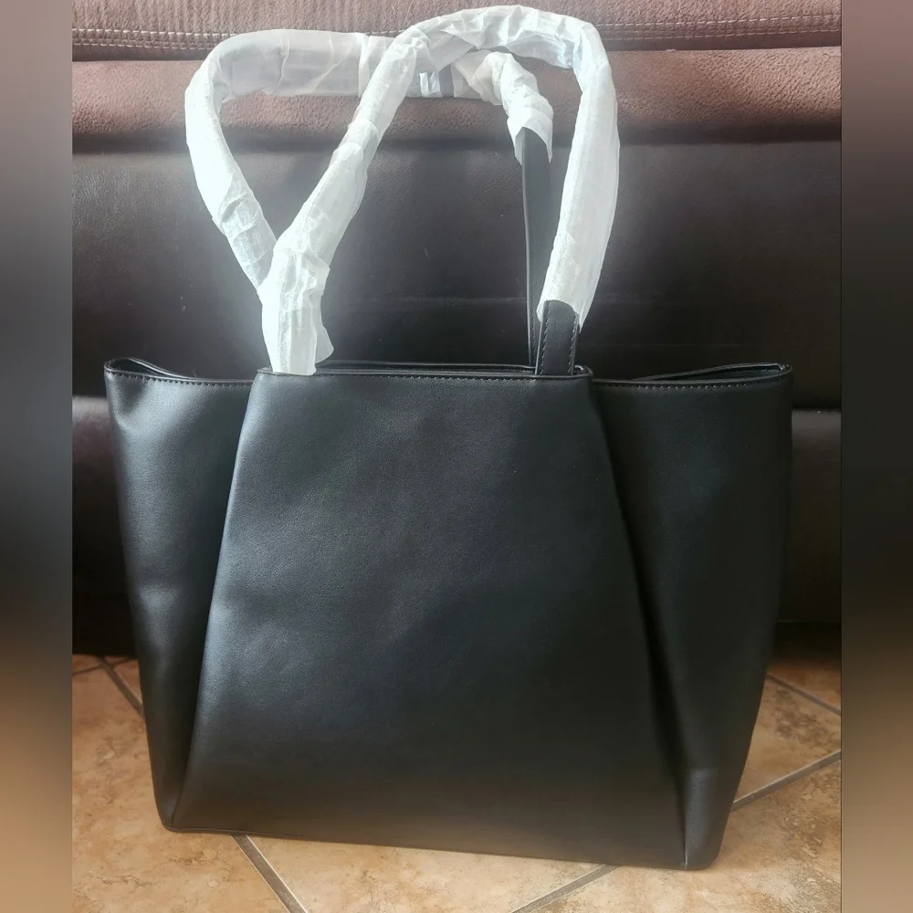 Apryl Laptop Tote Bag